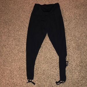 Onzie flow lace up legging